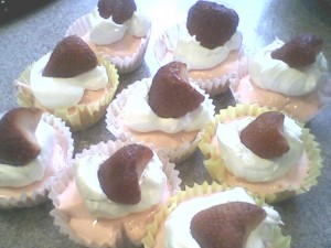 strawberry-cupcakes strawberry-cupcakes