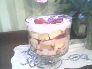 strawberry-trifle-dessert5 strawberry-trifle-dessert5