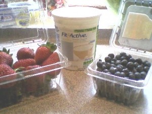 fruit-parfaits fruit-parfaits