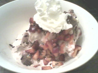 ice-cream-sundae3 ice-cream-sundae3