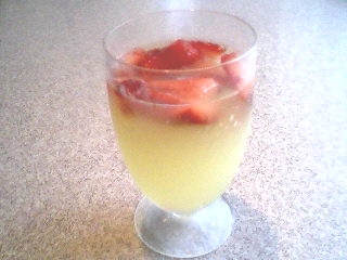 lemonade-w-strawberries