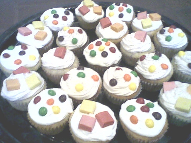 skittle-and-starburst-cupcakes2