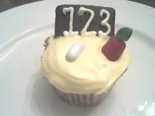 Back 2 School Cupcakes.2
