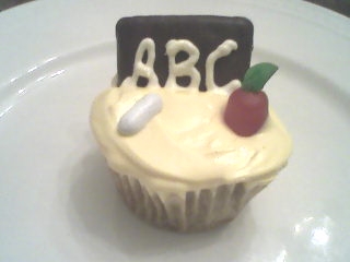 Back 2 School Cupcakes.4