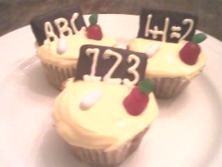 Back 2 School Cupcakes.6