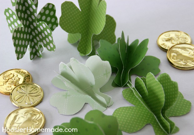 How to Make 3D Paper Shamrocks | Instructions on HoosierHomemade.com