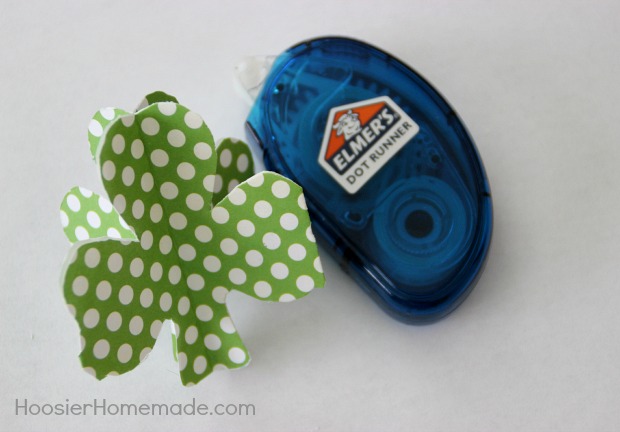 How to Make 3D Paper Shamrocks | Instructions on HoosierHomemade.com