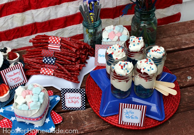 4th Dessert Bar :: FREE Printables + Easy No Bake Treats :: from HoosierHomemade.com