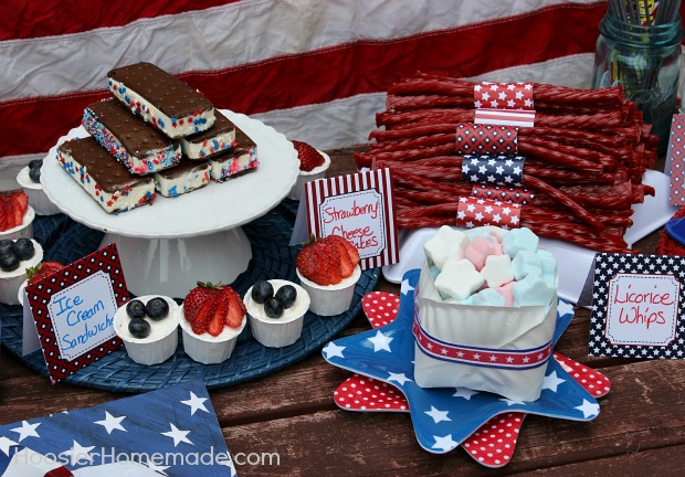 4th Dessert Bar :: FREE Printables + Easy No Bake Treats :: from HoosierHomemade.com