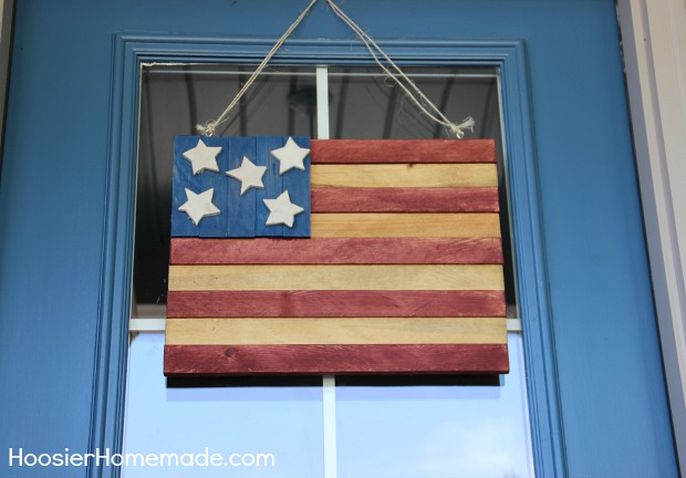 4th of July Front Porch Decorating Ideas | on HoosierHomemade.com