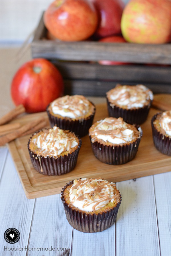 All of the delicious flavors of Apple Crumble Pie without all the hassle. These Apple Crumble Pie Cupcakes are packed with Fall flavors - but are super easy to make! Perfect for Thanksgiving Dessert, Fall Parties, or even a special weeknight dessert. 