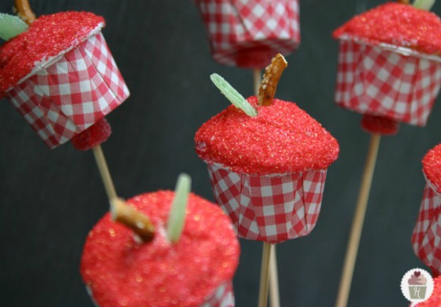 Apple Cupcake Pops.HoosierHomemade.com_