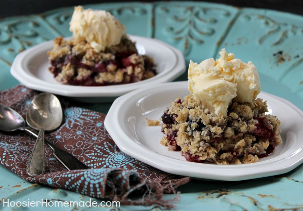 Simple Berry Cobbler | Recipe on HoosierHomemade.com