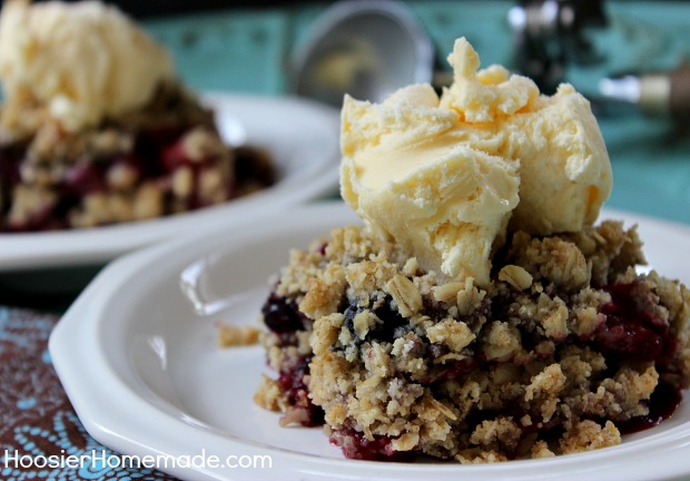 What is an easy recipe for blackberry cobbler?