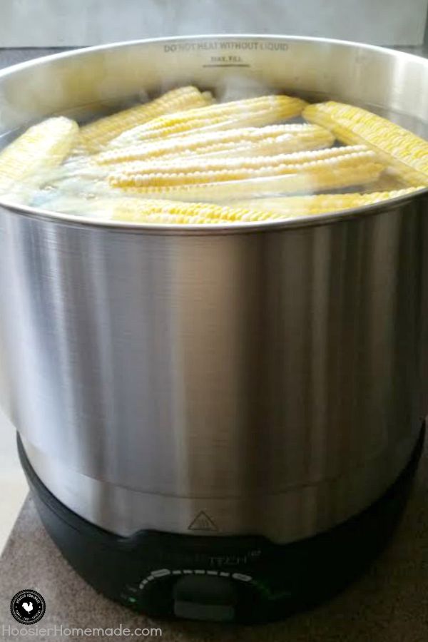 http://hoosierhomemade.com/wp-content/uploads/Boiling-Corn.jpg