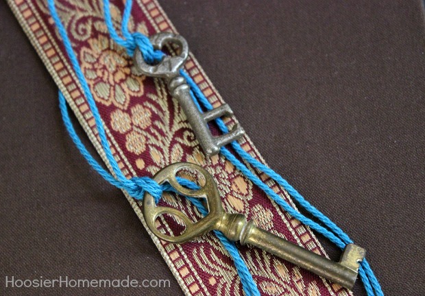 Simple Craft: Key to your Heart Bookmark: HoosierHomemade.com