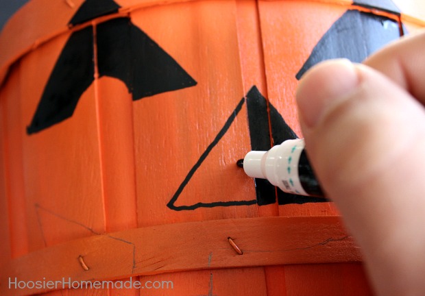 Simple Trick-or-Treat Candy Buckets Tutorial on HoosierHomemade.com