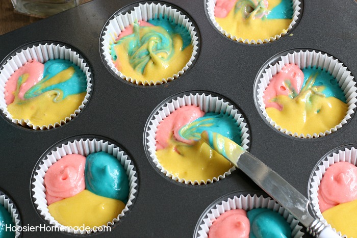 Swirl 3 color cupcakes
