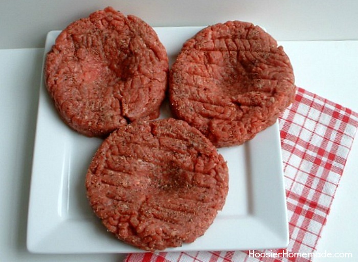 Burgers.uncooked.