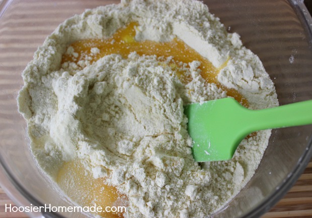 How to Make a Pie Crust from a Cake Mix :: Recipe and Tutorial on HoosierHomemade.com
