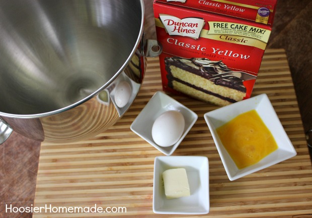 How to Make a Pie Crust from a Cake Mix :: Recipe and Tutorial on HoosierHomemade.com