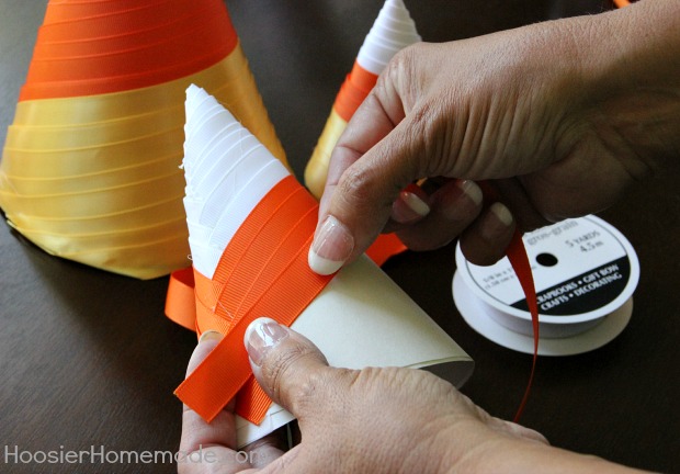 Candy Corn Paper Craft | Instructions on HoosierHomemade.com