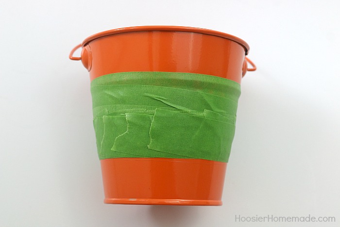 PAINTED CANDY CORN TREAT BUCKET -- How to paint a metal bucket 