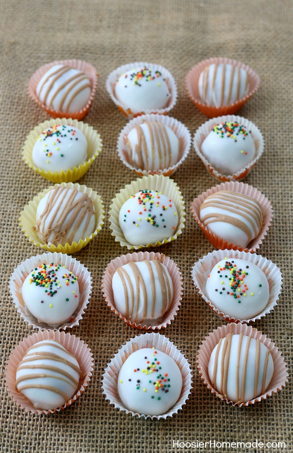 CARAMEL APPLE COOKIE TRUFFLES -- The perfect Fall treat for any occasion! 