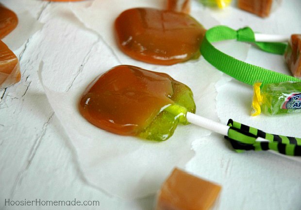 Homemade Caramel Apple Pops | Just 2 ingredients to make this delicious Fall Treat | Recipe on HoosierHomemade.com