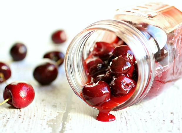 Cherry Crumb Pie in a Jar | Recipe on HoosierHomemade.com