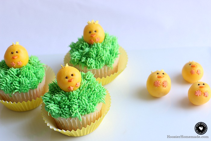 Adorable Chick Cupcakes made with Candy Clay