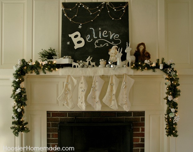 Christmas Mantel Decorating with HoosierHomemade.com