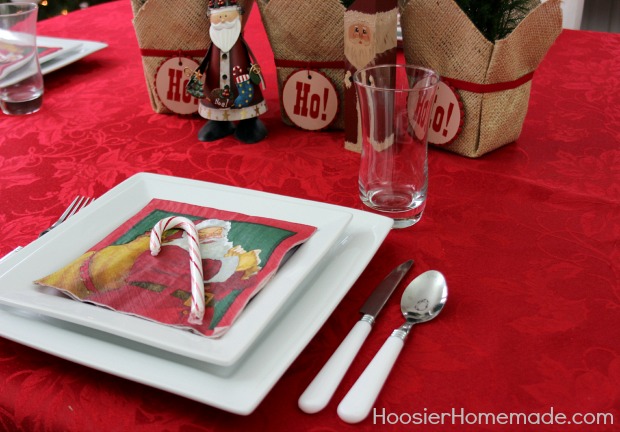 Simple Christmas Tablescape | on HoosierHomemade.com #PFDecorates