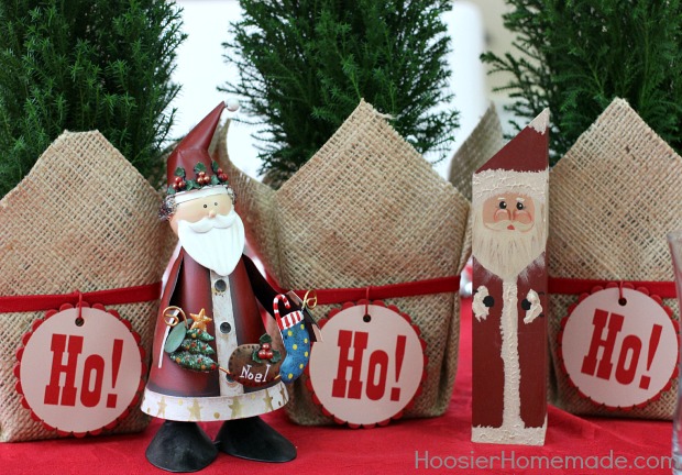 Simple Christmas Tablescape | on HoosierHomemade.com #PFDecorates