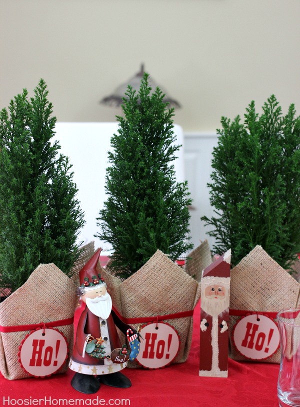 Simple Christmas Tablescape | on HoosierHomemade.com #PFDecorates