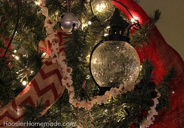 Vintage Christmas Tree | on HoosierHomemade.com