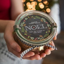 Give your edible gifts that extra special touch with these gorgeous FREE Printable Christmas Food Labels! Pin to your Christmas Board!