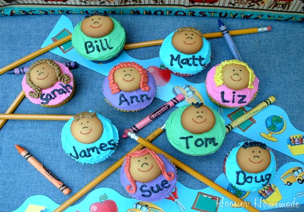 Classroom-Kids-Cupcakes-