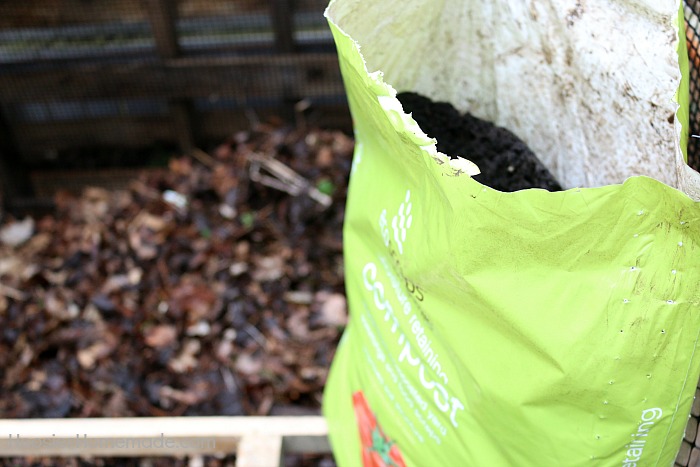 Wooden Pallet Compost-Bin