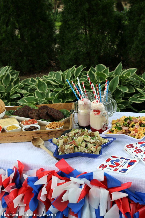 Whether you are planning a family cookout or a big Fourth of July Party, these 4th of July Cookout Ideas are sure to make everyone happy! They are easy, make-ahead and won't break the bank! Click on the photo for recipes and table decoration.