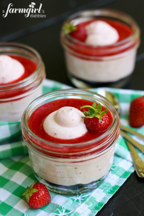 Creamy-Strawberry-Fluff-with-Fresh-Strawberry-Sauce-a-no-bake-dessert-in-jars_AFarmgirlsDabbles_AFD-4