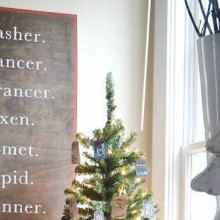 DIY-Christmas-Reindeer-Sign.feature
