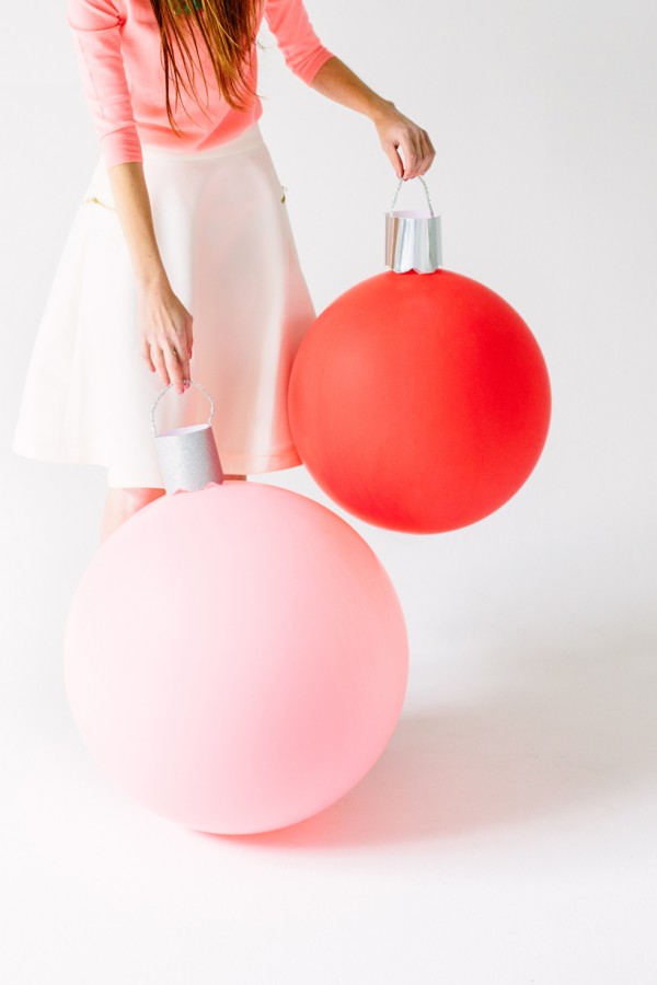 These DIY Giant Ornament Balloons are such a fun way to decorate for the holidays! They are SUPER easy to put together with just a few simple supplies! Visit our 100 Days of Homemade Holiday Inspiration for more recipes, decorating ideas, crafts, homemade gift ideas and much more!