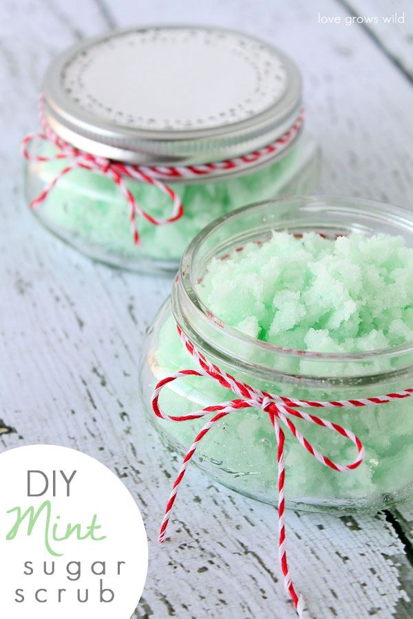This Homemade Mint Sugar Scrub makes the perfect holiday gift! It's easy to make, smells fantastic and leaves your body nice and soft! Visit our 100 Days of Homemade Holiday Inspiration for more recipes, decorating ideas, crafts, homemade gift ideas and much more!