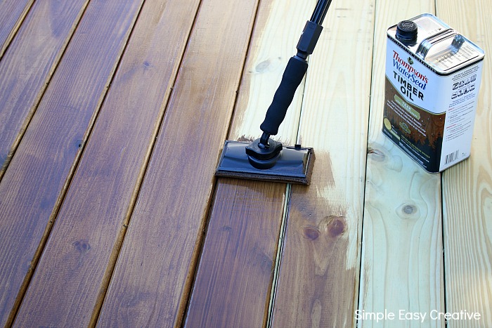 HOW TO BUILD A DECK - Learn tips on how to easily build this simple deck in a weekend!