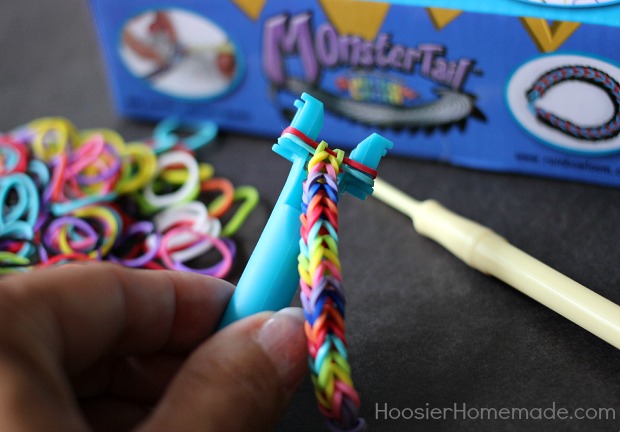 How to Make an Easy Fishtail Bracelet | Directions on HoosierHomemade.com