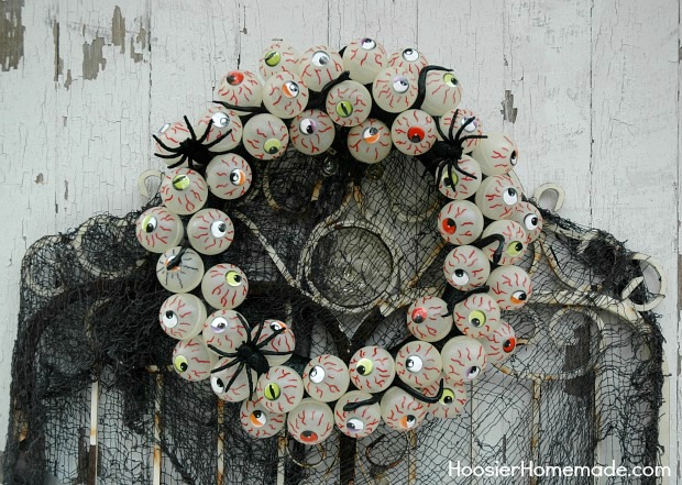 Creepy Eyeball #1- Halloween- Eyeball wreath Metal Sign