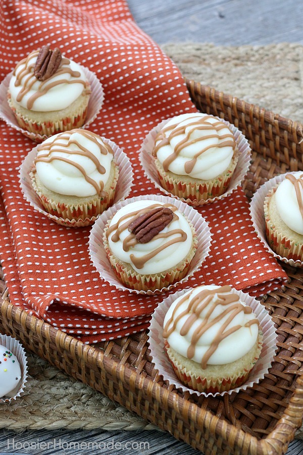 FALL DESSERT TABLE - These quick and easy Fall recipes will have your guests in awe! 