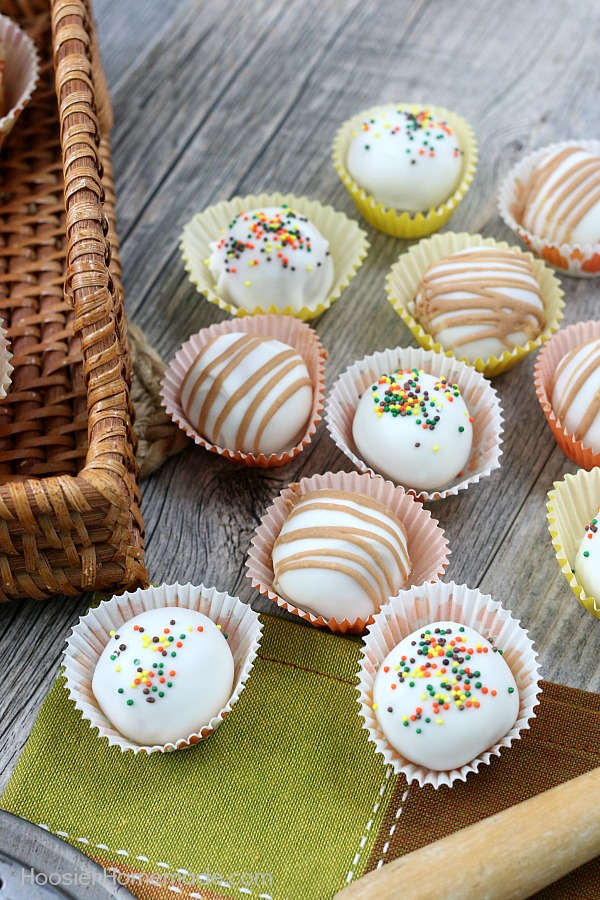 FALL DESSERT TABLE - These quick and easy Fall recipes will have your guests in awe!