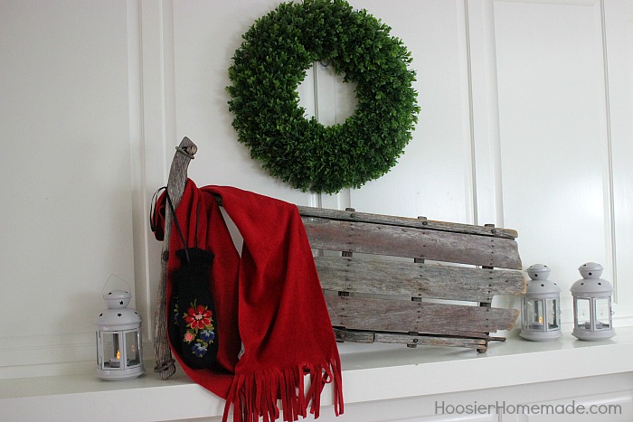 FARMHOUSE WINTER DECOR -- Use what you have on hand to turn your home into a cozy space with these Winter Decorations. 